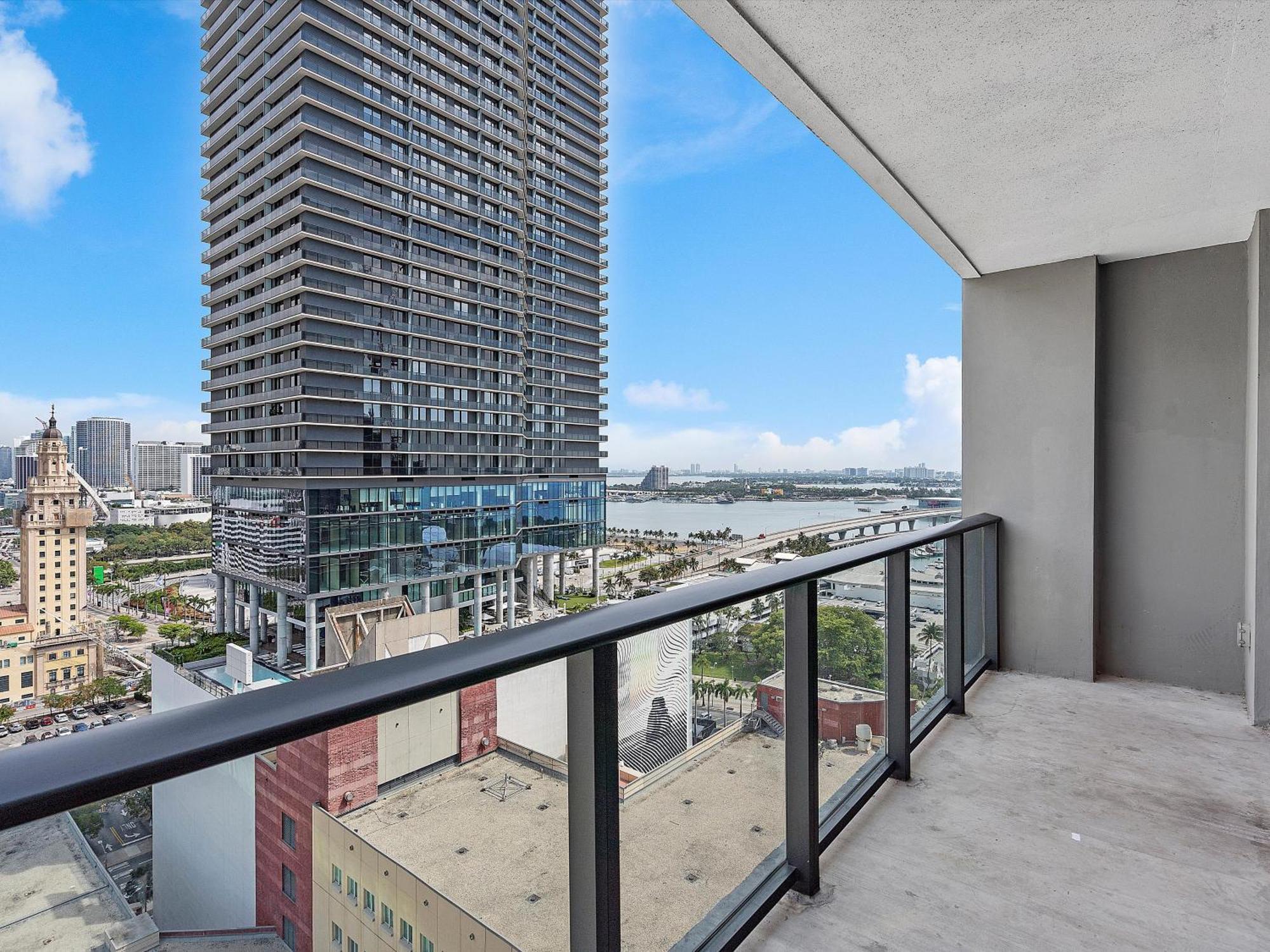 Appartement X-lounge - High-rise With Rooftop Pool & Panoramic Views *
